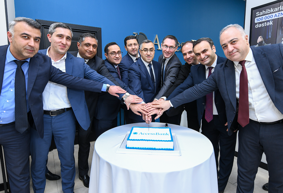 ®  AccessBank представил клиентам обновленный филиал «Ази Асланов» в новой концепции