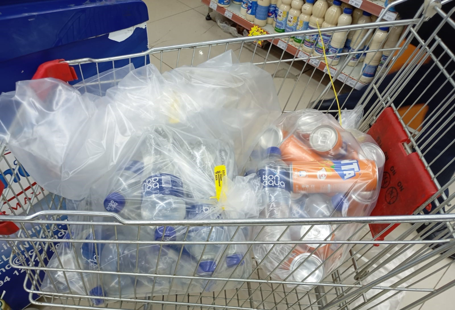 Salyanda marketdə istehlaka yararsız məhsullar aşkarlanıb