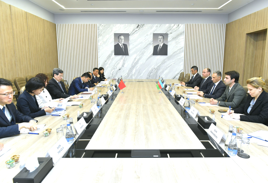 L’Azerbaïdjan et la Chine examinent la coopération en matière de logistique et de technologie