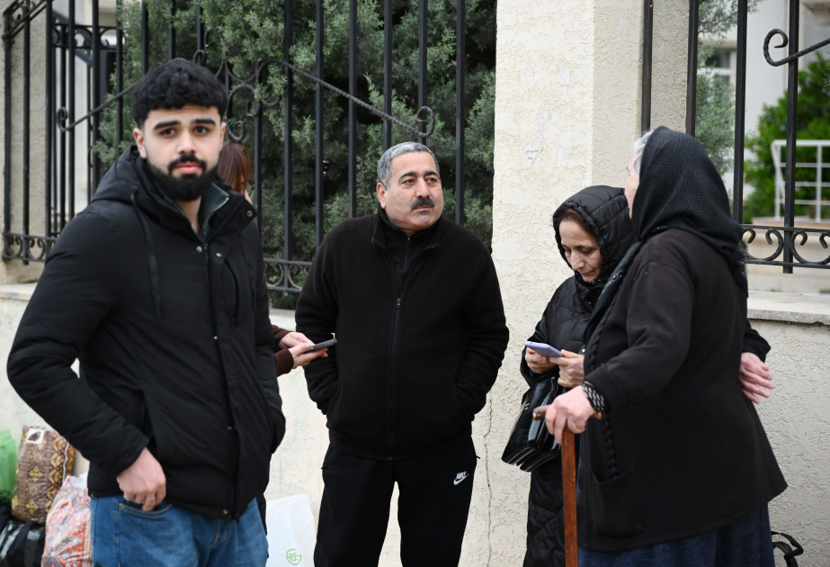 Continúa el retorno a Aghdam con el traslado de más familias