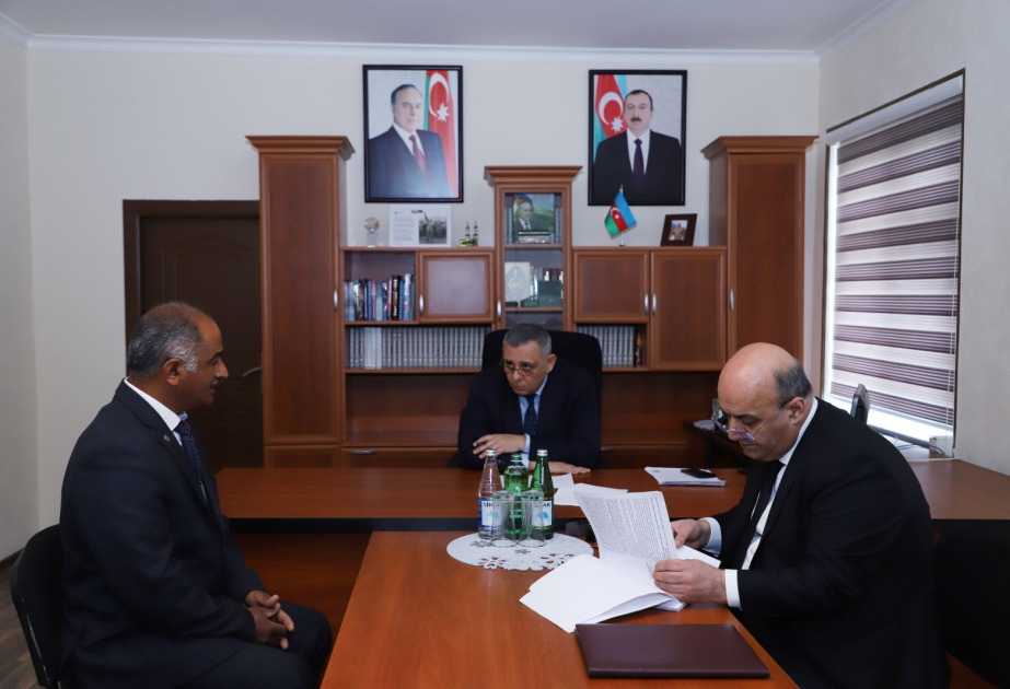 Dövlət Xidmətinin rəisi Sabirabadda vətəndaşların müraciətlərini dinləyib