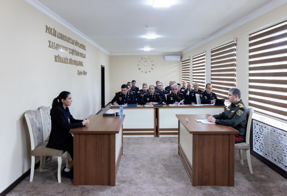 Daxili işlər naziri Göyçayda vətəndaşları dinləyib və gənclərin arasından seçim edib