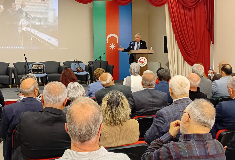 В Анкаре отметили 80-летие Народного поэта Азербайджана Сабира Рустамханлы