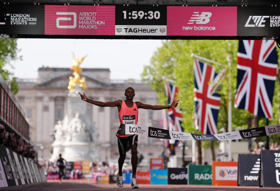 London: Weltrekord beim Marathon - Kenianer Sawe läuft erstmals unter zwei Stunden