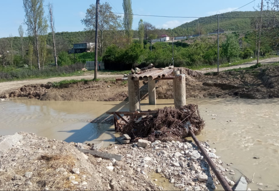 Şabranın Xəlfələr kəndində selin uçurduğu körpü nə vaxt bərpa olunacaq? - Açıqlama