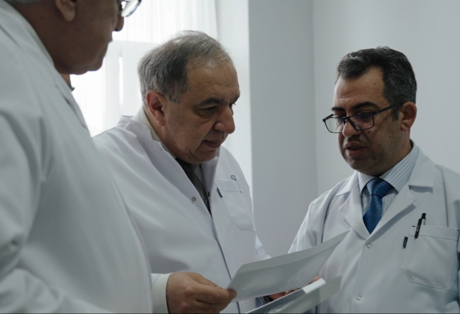 On saatlıq unikal əməliyyat: Pasiyentin öz sümüyü ilə yeni çənə qurulub