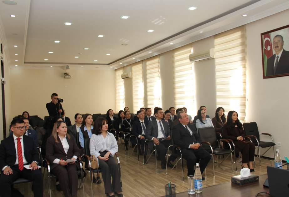 Qazaxıstandan olan hakimliyə namizədlər Ədliyyə Akademiyasında təcrübə keçiblər