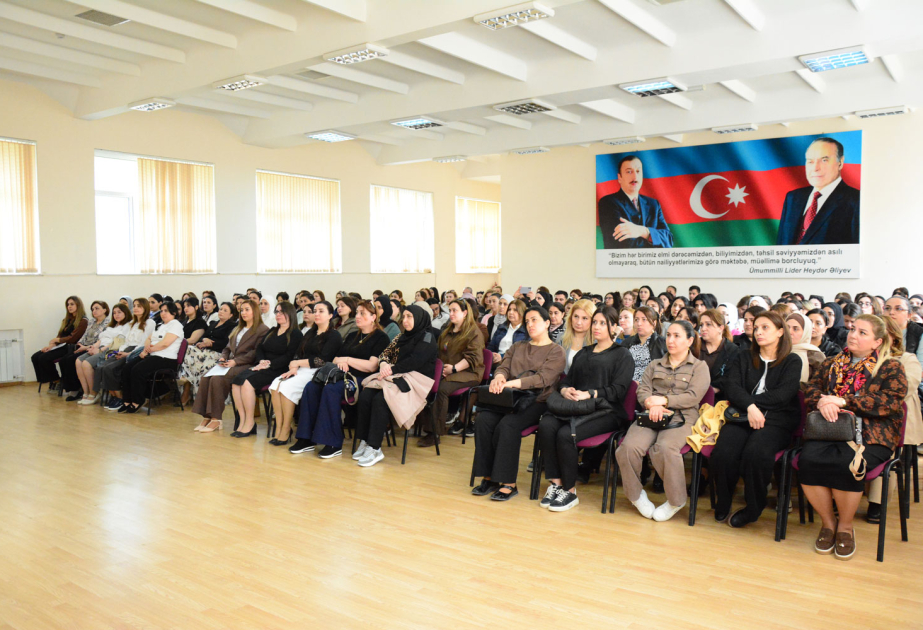 Valideyn konfransları davam edir