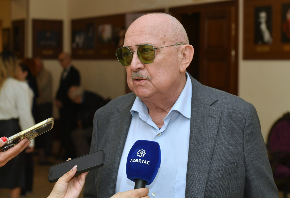 Rejissor: “Bernarda Albanın evi” sevgidən məhrum olan qadın hekayəsidir