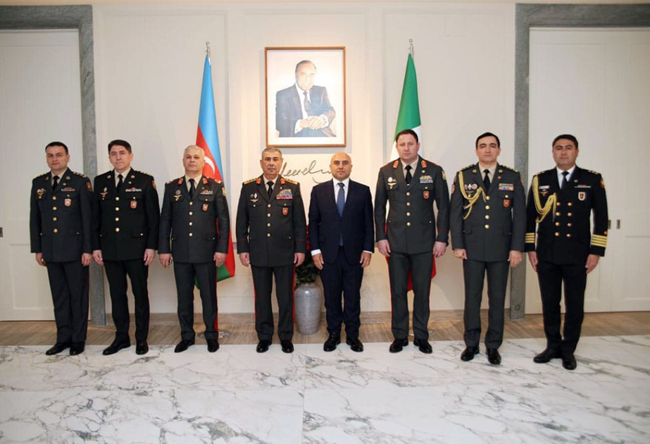 Azərbaycan müdafiə naziri İtaliyaya rəsmi səfər edib