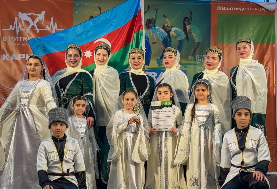 Азербайджанский танец на фестивале в Екатеринбурге