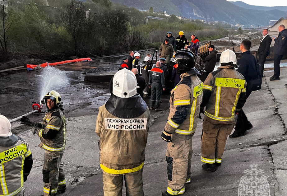 В Туапсе ликвидируют последствия пожара