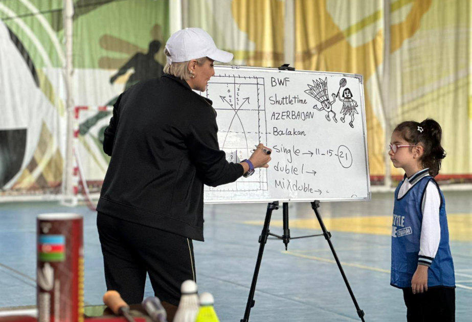 Balakəndə 40 məşqçi müəllim və 20 yeniyetmənin iştirakı ilə badminton məşqləri