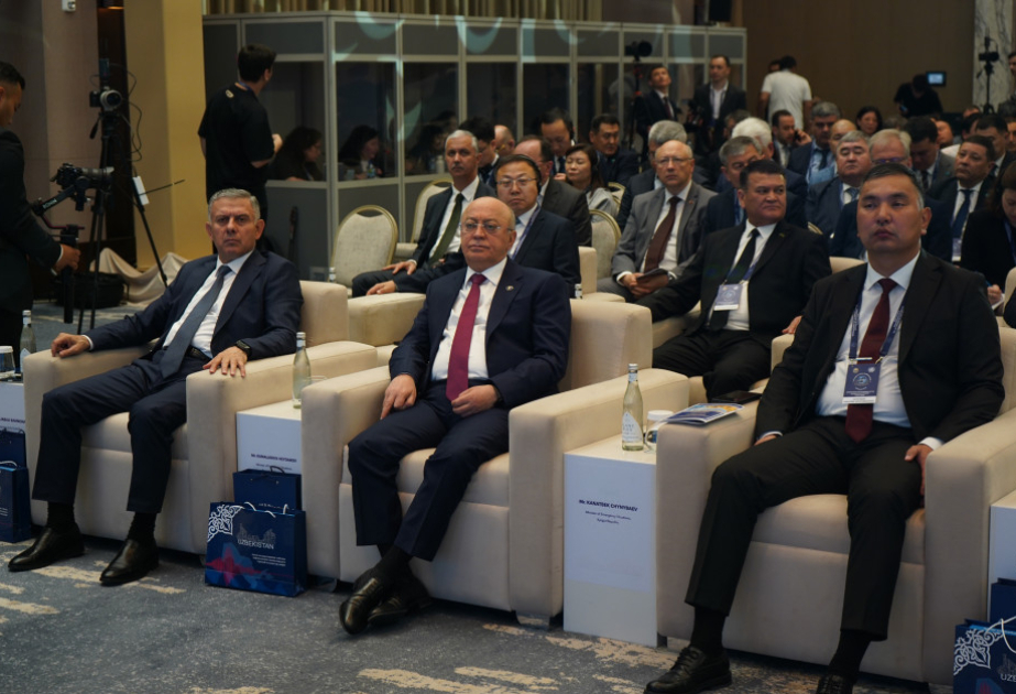 Azərbaycan nümayəndə heyəti Daşkənddə zəlzələ qurbanlarının anım günü ilə bağlı tədbirdə iştirak edib