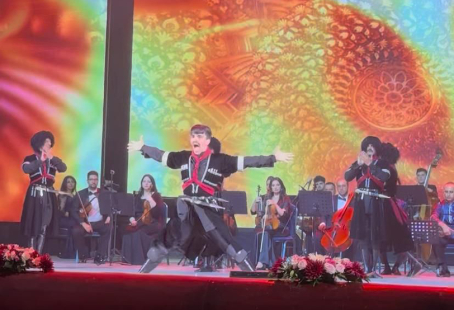 “Uzundərə”ni həyatının aynası sayan gənc rəqqasın sənət yolu