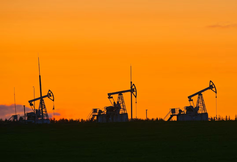 Le pétrole atteint son plus haut niveau depuis près de 4 ans alors que Trump maintient le blocus de l’Iran