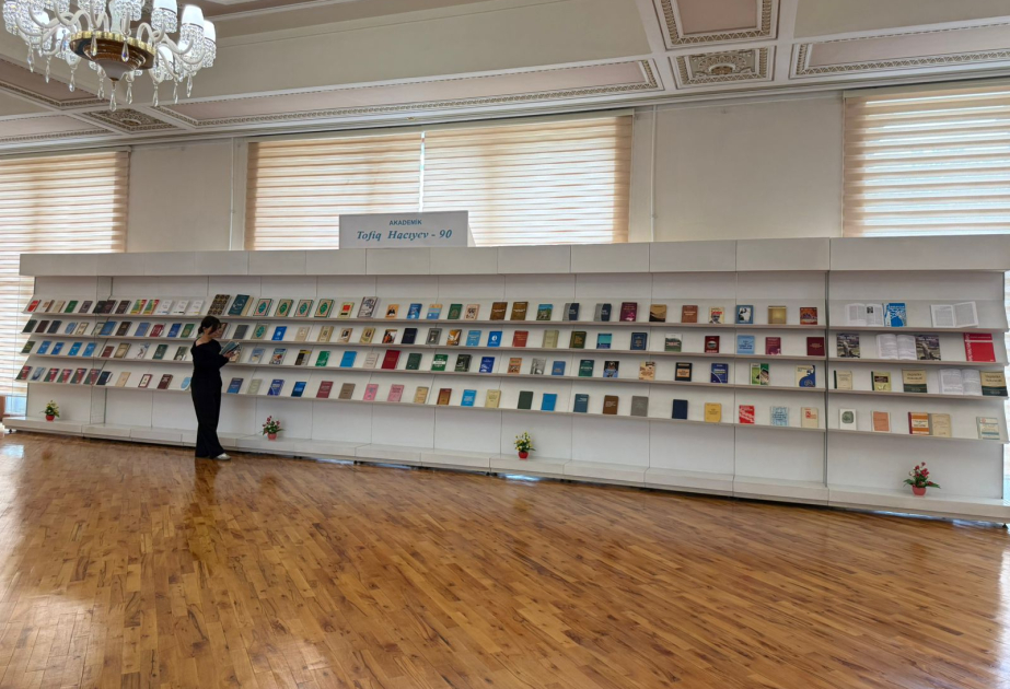 Milli Kitabxanada “Akademik Tofiq Hacıyev – 90” adlı kitab sərgisi istifadəçilərə təqdim olunub