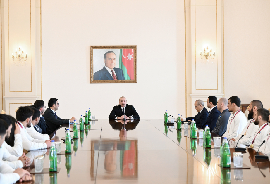 President Ilham Aliyev received wrestlers who secured first place in the team standings at the European Championships VIDEO