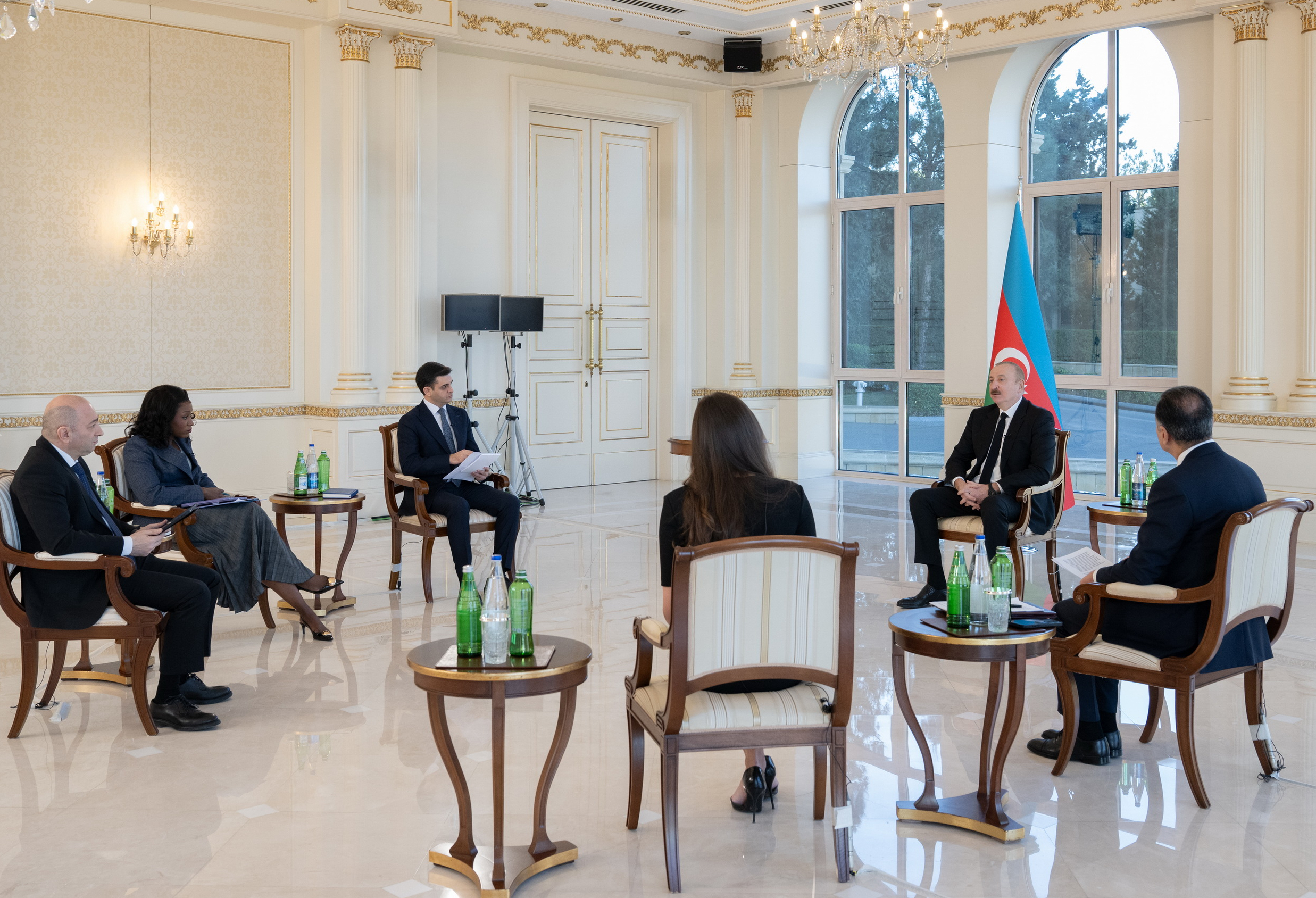 总统：通过增加黄金储备，国家石油基金获得了超过100亿美元的收入- AZƏRTAC - Zəif görənlər üçün