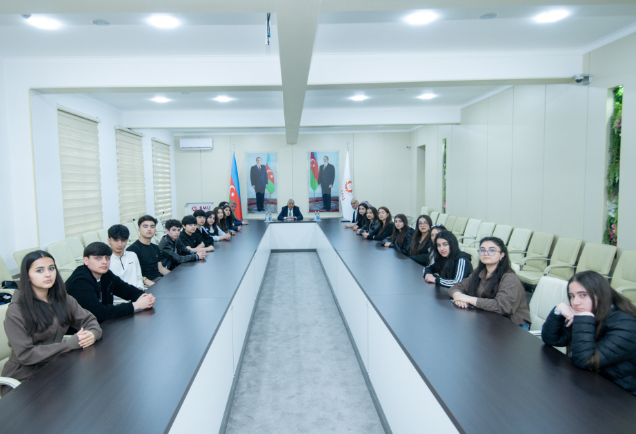 İqtisadiyyat və Humanitar Kollecin tələbələri BMU ilə tanış olublar