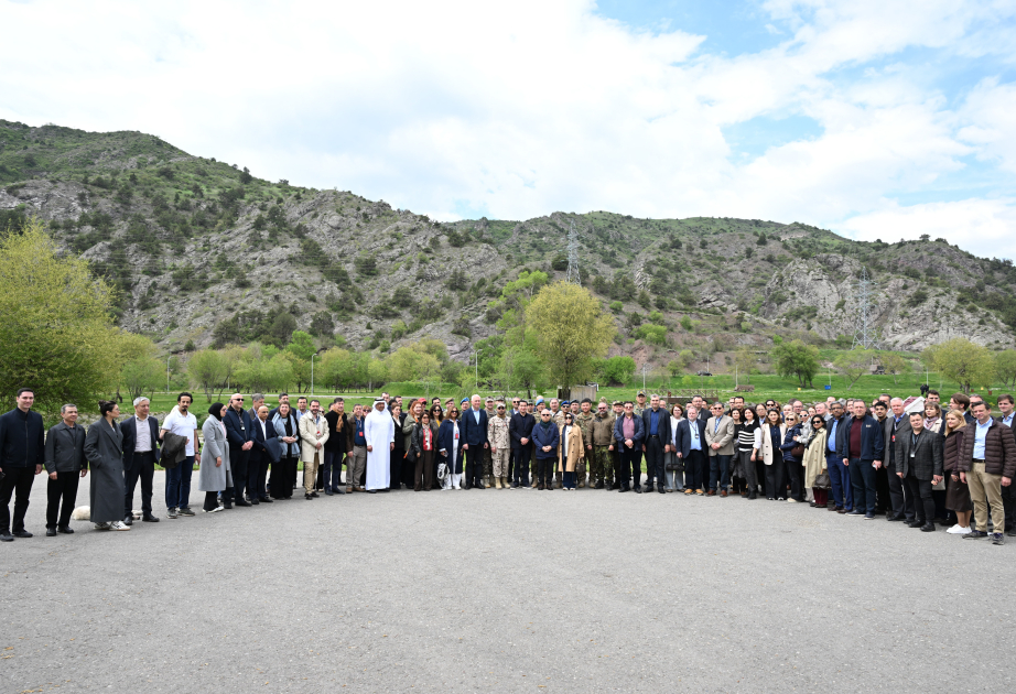 Diplomatic corps representatives visiting Lachin