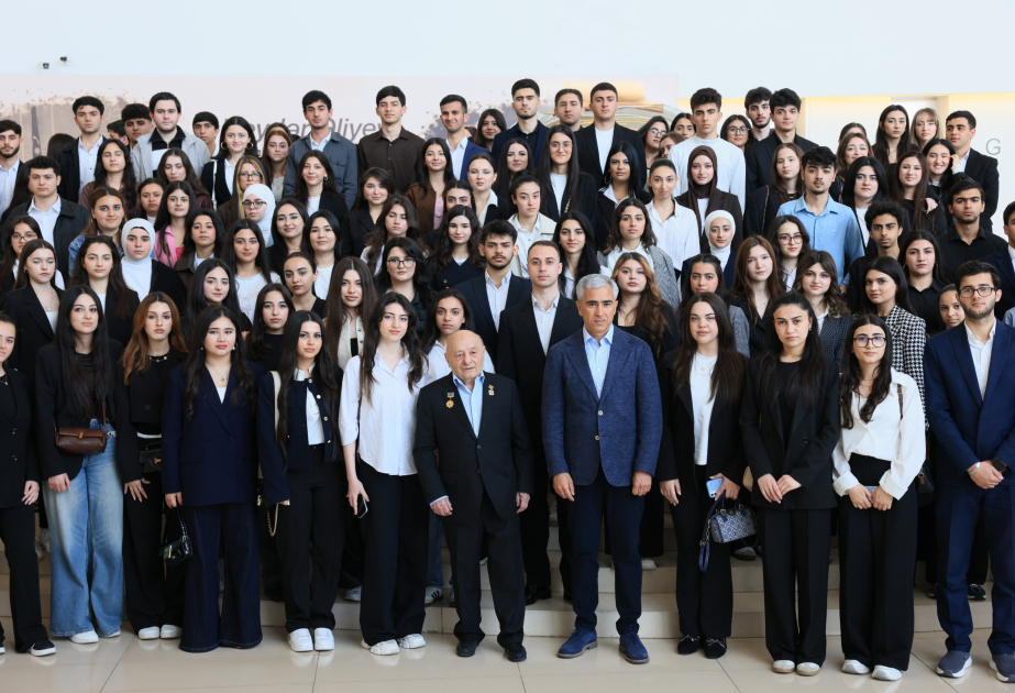Jugendtreffen zum Thema „Heydar Aliyev und das Schaffen von Omar Eldarov“