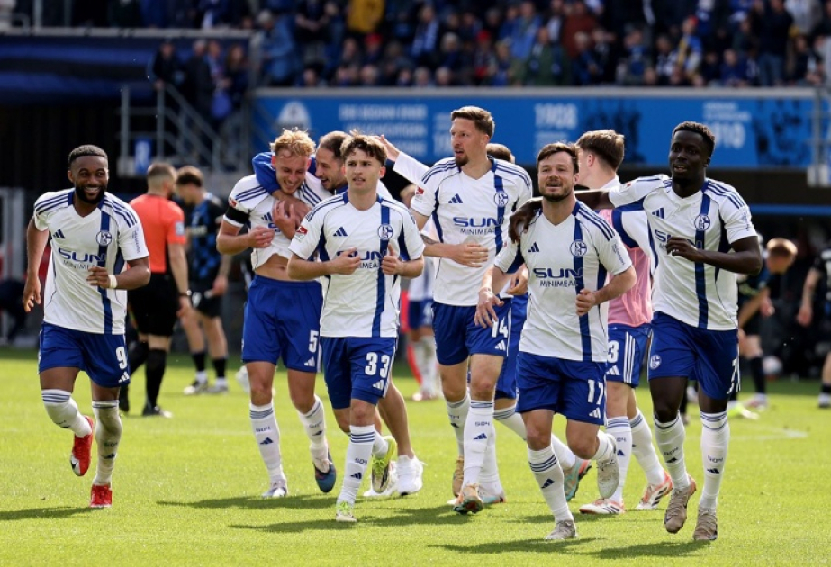 “Şalke” 3 ildən sonra Bundesliqaya qayıdıb