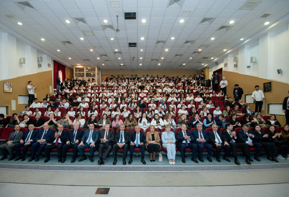 BMU-da abituriyentlərlə görüş: Doğru seçim, parlaq gələcək