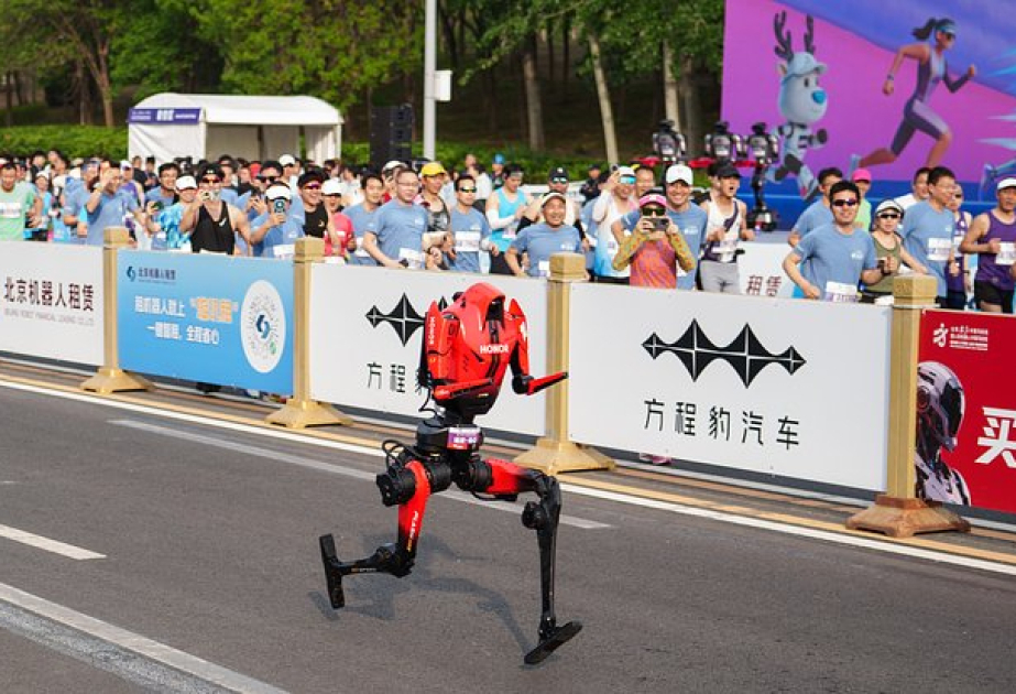 Çində robot insan rekordunu üstələyib