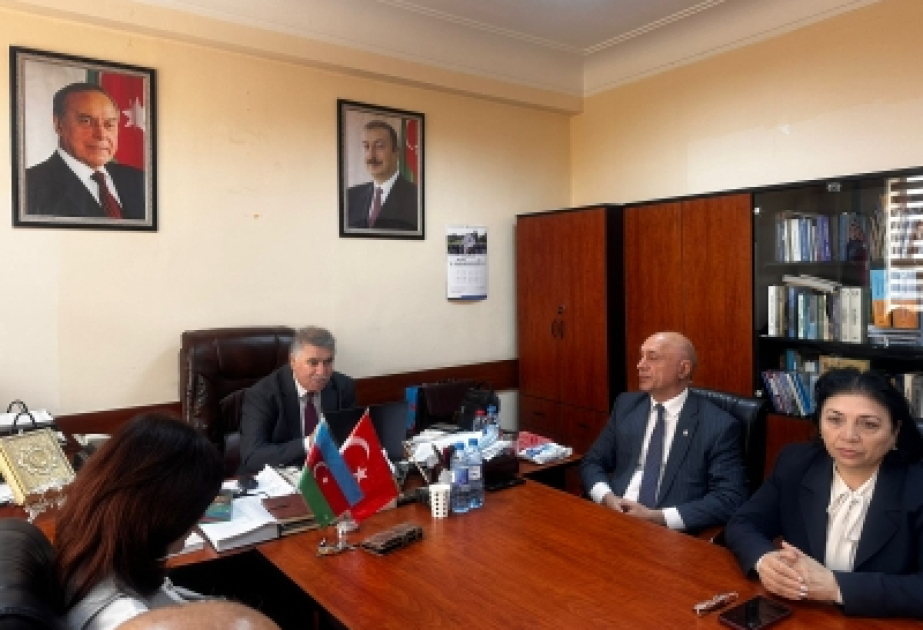 “Azərbaycan dilinin inkişaf strategiyası: Heydər Əliyev zirvəsi” - elmi konfrans