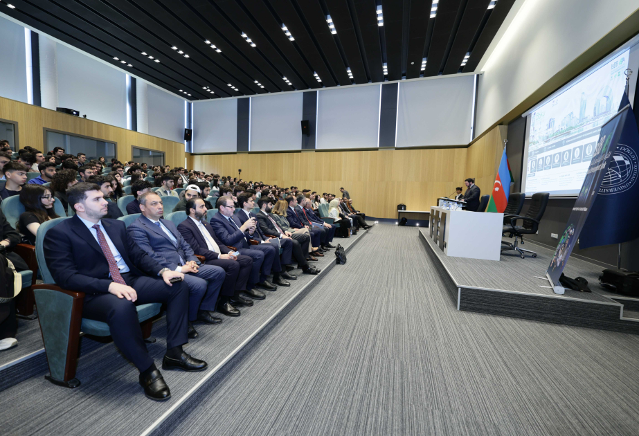 Azerbaijan’s UNEC hosts Islamic Development Bank Group Youth Roadshow