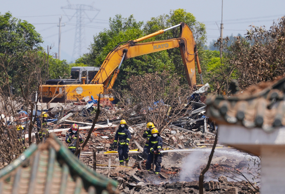 Death toll rises to 37 in central China fireworks plant explosion