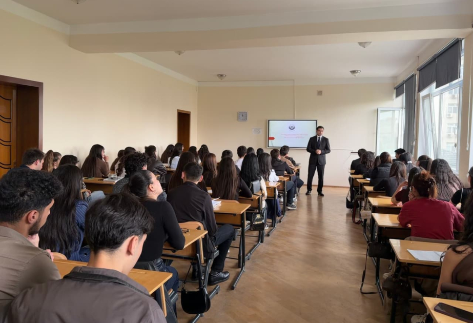 Ombudsmanın uşaq hüquqlarının müdafiəsindəki rolu tələbələrə təqdim olunub