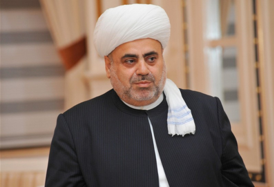 شيخ الإسلام الله شكر باشازاده يتوجه في زيارة إلى تركيا