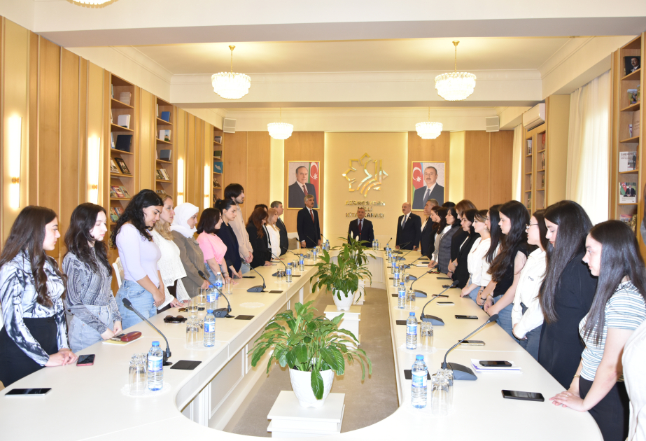 Milli Kitabxanada Ümummilli Lider Heydər Əliyevin xatirəsi anılıb