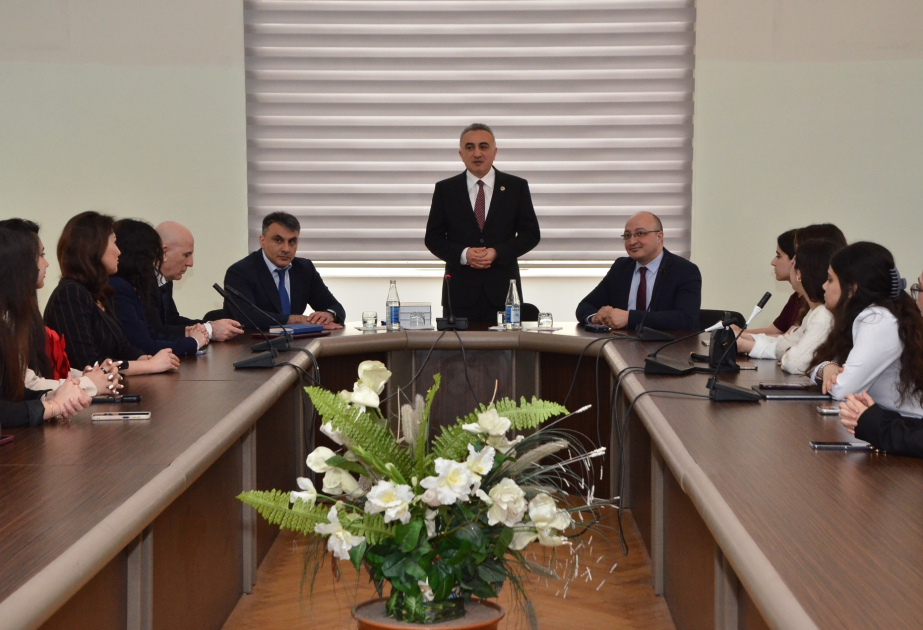 Vəkillik institutunun rolu və tələbələr üçün imkanlar