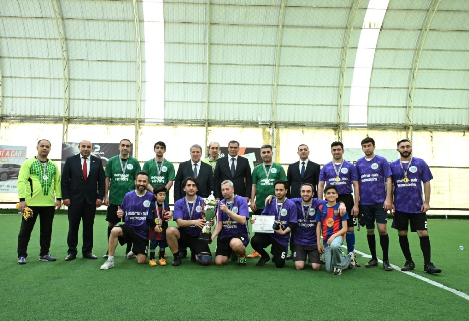 AMEA-da Ümummilli Liderin anadan olmasının 103-cü ildönümünə həsr edilmiş minifutbol turniri başa çatıb