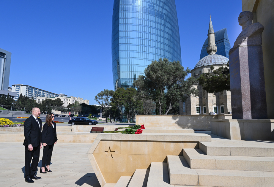 Faşizm üzərində Qələbə uğrunda mübarizədə həlak olan Azərbaycan övladlarının xatirəsi ehtiramla anılıb