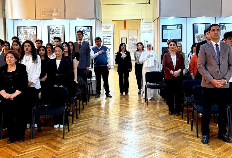 İzlərdən gələcəyə: İstiqlal Muzeyində Ulu Öndərin xatirəsi yad edilib