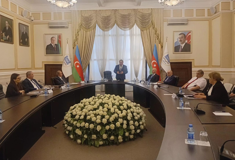 Yeniləşən Akademiyada rəqəmsallaşma üzrə müavinlərin seçilməsinə dair müsahibə təşkil olunub