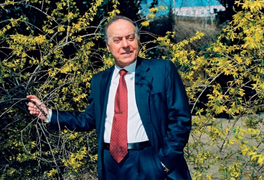 İdeyaları ilə Zəfərə yol açan Dahi Lider Heydər Əliyev