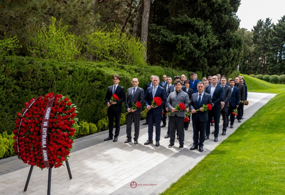 “Baku Steel Company” QSC-nin rəhbərliyi və kollektivi Ümummilli Lider Heydər Əliyevin xatirəsini yad edib