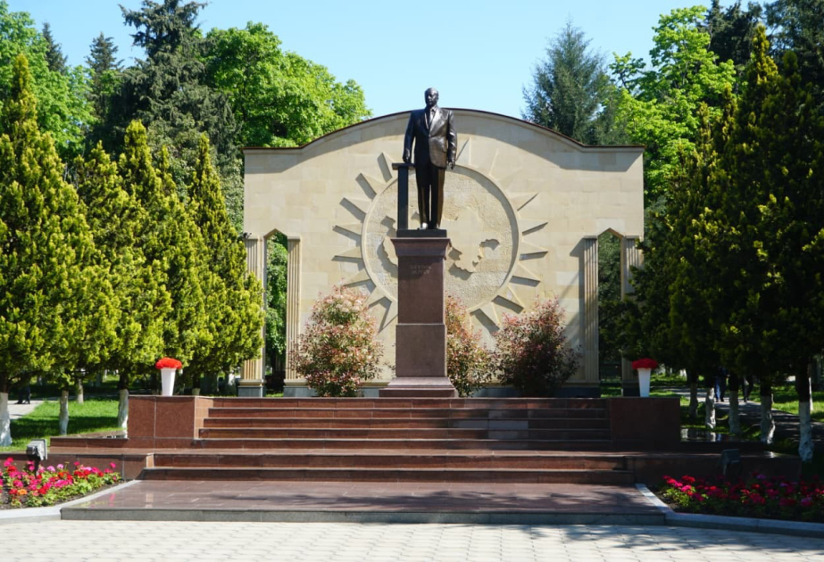 Bu gün Azərbaycanın əldə etdiyi bir çox uğurlar Ulu Öndərin adı ilə bağlıdır
