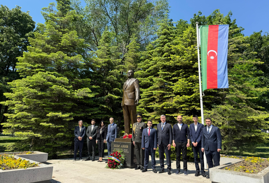 Serbiyada Ümummilli Lider Heydər Əliyevin xatirəsi anılıb