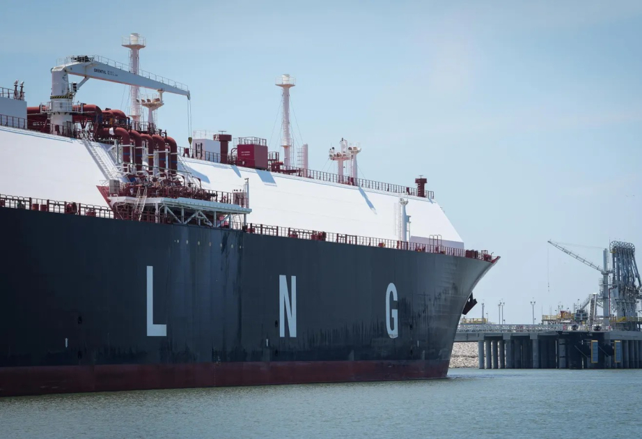 Son 9 gündə Hörmüz boğazından ən çox tanker ötən gün keçib
