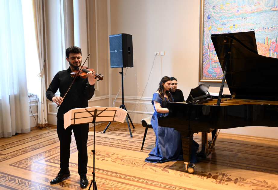 Heydər Əliyev təqaüdçülərinin ilk birgə konserti