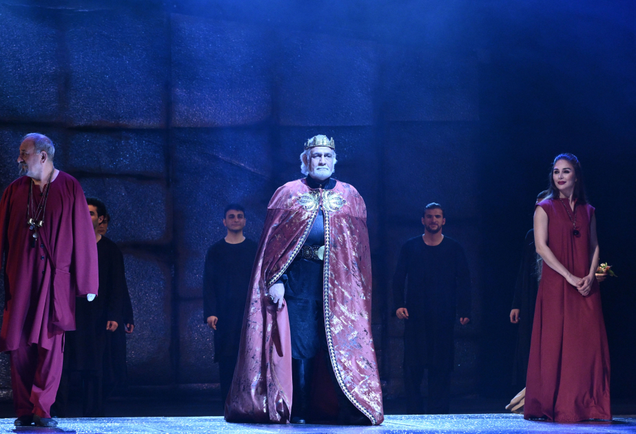 Yubiley töhfəsi: Milli Dram Teatrında “Kral Lir”in premyerası