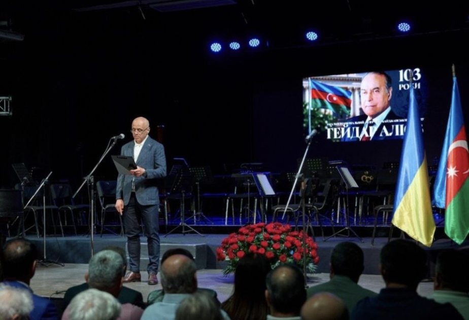 Xarkovda Ümummilli Lider Heydər Əliyevin xatirəsi yad edilib