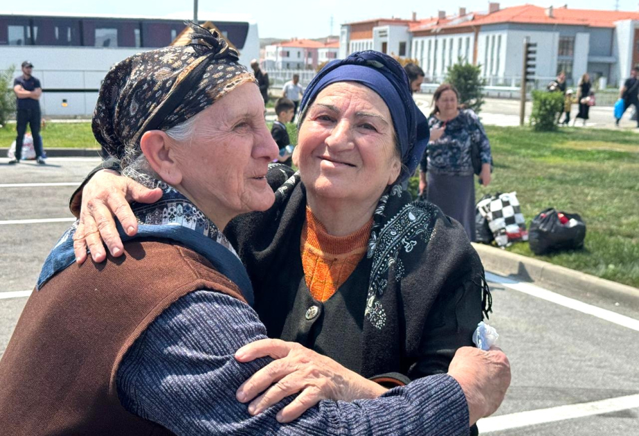 Şükürbəyli kəndində daha 97 ailəyə evlərinin açarları təqdim olunub – YENİLƏNİB