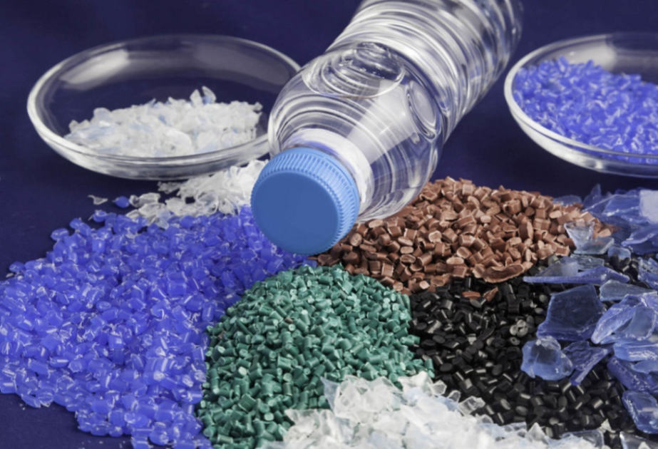 Plastiques recyclés : la FAO réclame des normes sur les emballages alimentaires